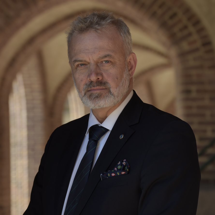 Den organiserade brottsligheten äter sig in i våra organisationer - hur stoppar vi dem?